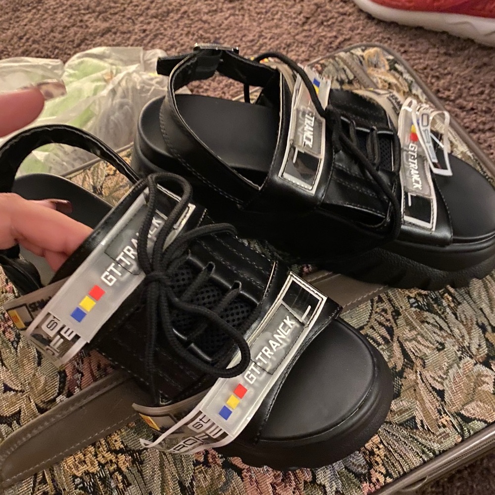 Platform sandals⚠️2 for 30⚠️